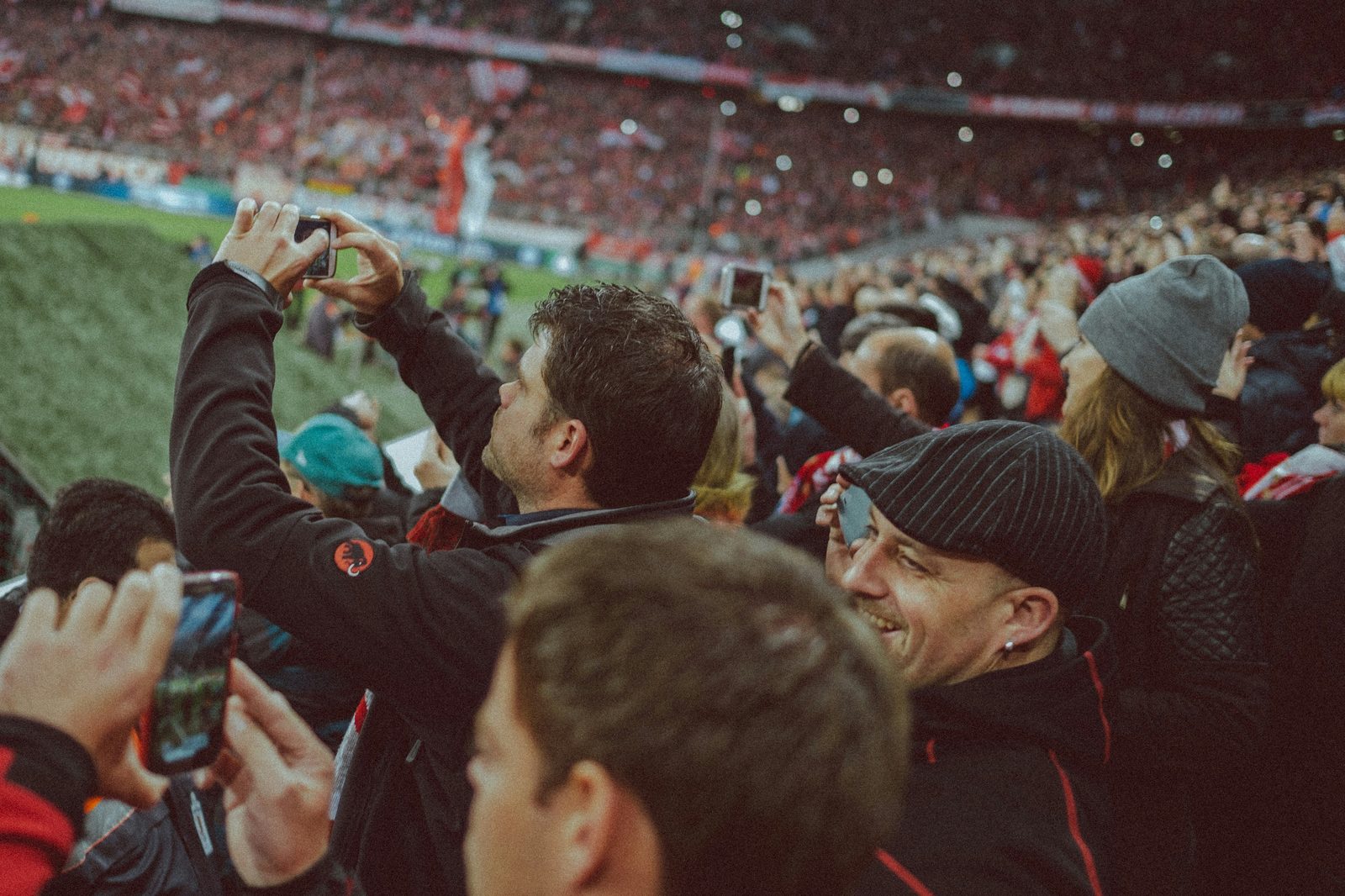 米乐M6 · 体育栏目服务配图（示意）